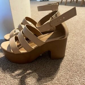 Lulu's Tan Heels with Minimalist Design
